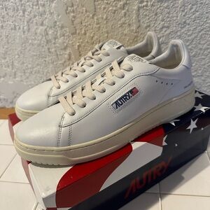 Autry Dallas brand new with box, size 12